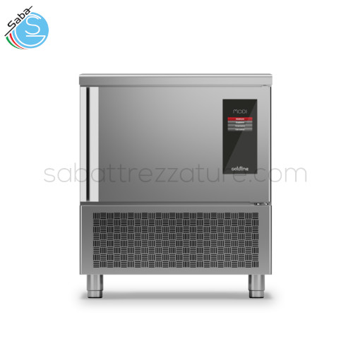 Abbattitore Modi Active -40°+65°C 6 teglie EN60x40 P 700 mm plug-in ad aria - Capacità lorda 136 lt - Resa +90 / +3 21 Kg - Resa +90 / -18 15 Kg - Dimensioni (mm) 780×700×913 mm - Alimentazione 220-240 V 50 Hz - Potenza assorbita 1700 W