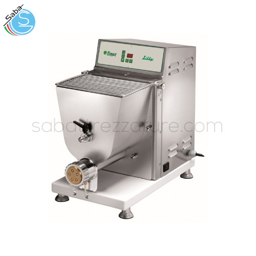 Macchina pasta fresca - Potenza Kw 0,75 kW (1 HP) - Alimentazione 230V/1N/50Hz - Produzione oraria (Kg/h) 13 Kg/h - Impasto per ciclo (Kg) 3.5 - Trafile ø 57 - Dimensioni macchina (l x l x h mm) 320 x 595 x 525÷630(h) mm - Peso netto (kg) 35