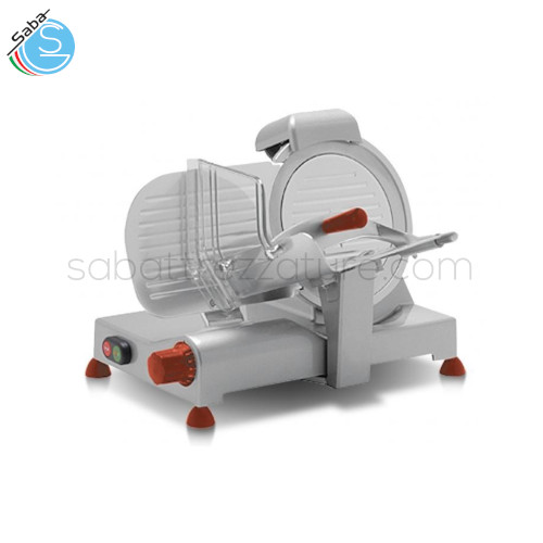 Affettatrice a gravità Swedlinghaus AF 220E - Uso domestico, completa di micro/switch di protezione lama - Capacità taglio 185x165 mm / 165 mm - Spessore di taglio 0÷14 mm - Peso 13 kg - Motore 0,14 kw - Alimentazione monofase