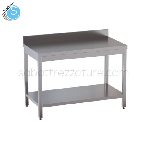 Tavolo aperto su gambe in tubo quadro con n.1 ripiano inferiore e top con alzatina posteriore - Dimensioni esterne: cm 200x70x85H - Peso netto: kg 61