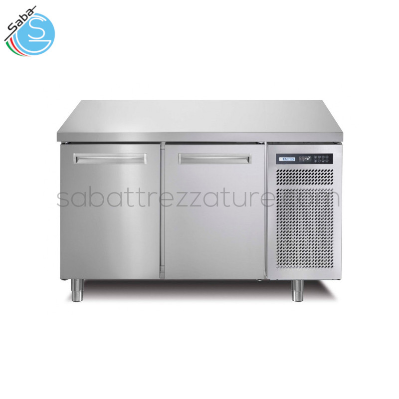 OFFERTA: Tavolo refrigerato 2 porte GN1/1 SPRINGPLUS702TN AFINOX - Piano dritto - Range temperatura -2/+7 °C - Classe Energetica A - Consumo energetico Annuo (kWh/annum) 464 - Gas R290 - Dimensioni Esterne (mm) LxPxH 1266x700x850 - Peso Netto (Kg) 99