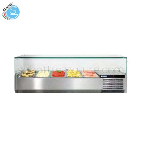 Vetrina refrigerata porta ingredienti in acciaio inox AISI 304 + struttura vetro - N° vaschette 5 GN1/3 - Range +2/+7°C - Dimensioni mm 1300 X 395 X 425 - Alimentazione Monofase - Peso Netto kg 51