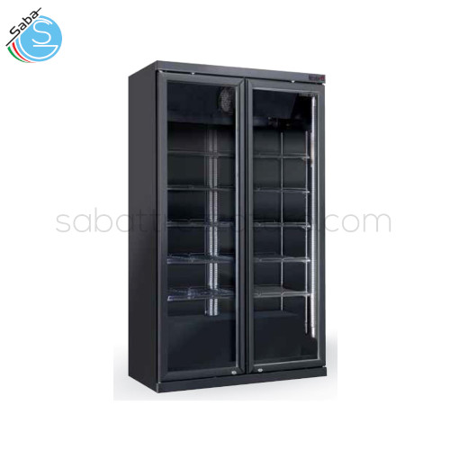 Drink cooler a esposizione totale 1050 Lt con opalina pubblicitaria - Temp. +1 +10 °C - Dim. est. LxPxH mm 1120x597x1983 - Dim. int. LxPxH mm 1030x480x1805 - Capac. Lt 805 - Assorb. W 450 - Peso 128 Kg