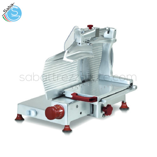 Affettatrice per salumi verticale monofase AF300H VS SWEDLINGHAUS - Capacità taglio : 260x190 mm / Ø 190 mm - Spessore di taglio : 0÷16 mm - Peso : 35 kg - Motore : 0,27 kw - Lama diametro : 300 mm - Dimensioni piatto : 280x260 mm