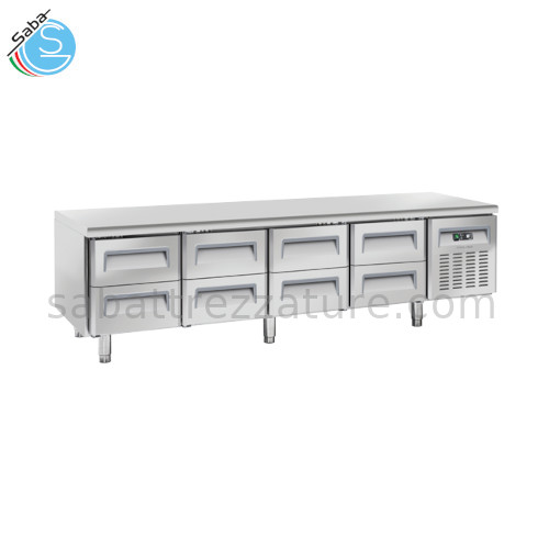 Tavolo refrigerato GN1/1 U-GN 4180 COOL HEAD - N.8 Cassetti - CAPACITÀ 362 L - CONSUMO 3.5 Kw / 24h - DIMENSIONI cm. L 223,9 x P 70 x H 65 - PESO NETTO 157.00 Kg - TEMPERATURA -2° ~ +8°C