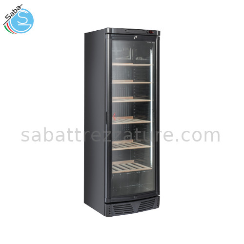 Cantina refrigerata da 350 Lt Colore NERO TWN 400 COOL HEAD - Capacità 78 Bottiglie - Ripiani in legno regolabili (N.6 ripiani) - Dimensioni  L 59,5 X P 66 X H 184,5 cm - POTENZA NOMINALE 300 W - TEMPERATURA  +7°C~+18°C - PESO NETTO 74 Kg