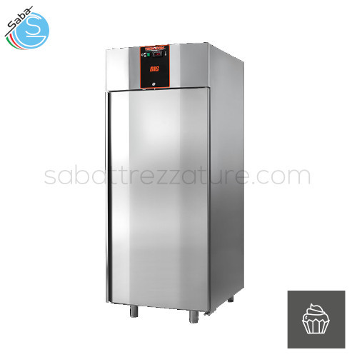 Armadio refrigerato BIG TN PASTICCERIA TECNODOM - Dimensioni (LxPxH) 800 x 1020 x 2030/2100 mm - Dimensioni interne camera (LxPxH) 680 x 880 x 1500 mm - Temperatura d'esercizio - 2°C / + 10°C - Assorbimento 634 W - Alimentazione monofase