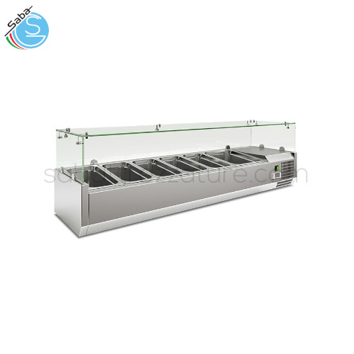 Vetrina refrigerata statica RWX 1500 - Superficie est. e int. in Acciaio Inox - Dimensioni Esterne (LxPxH) 1500 x 395 x 225 mm - Temperatura +2 °C / +8 °C - Vaschette Gastronorm GN (N° 5 GN1/3 + N° 1 GN1/2) - Consumo Energia KwH/24H 1,2