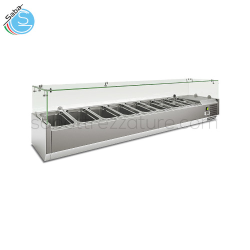 Vetrina refrigerata statica RWX 1800 - Superficie est. e int. in Acciaio Inox - Dimensioni Esterne (LxPxH) 1800 x 395 x 225 mm - Temperatura +2 °C / +8 °C - Vaschette Gastronorm GN (N° 8 GN1/3) - Consumo Energia KwH/24H 1,4