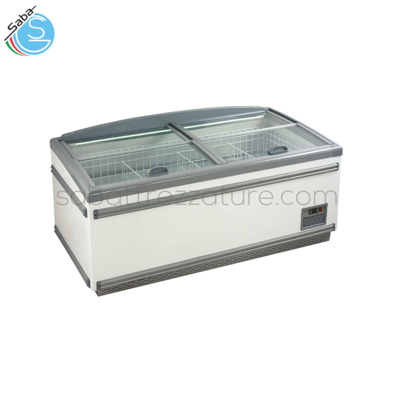 OFFERTA: Isola statica refrigerata vetro piatto IGLOO 18 - Apertura verticale - Illuminazione a led - Temperatura -18°C / -21°C - Dimensioni (LxPxH) 1850 x 850 x 795 mm - Assorbimento W 495 - Voltaggio V 220-240