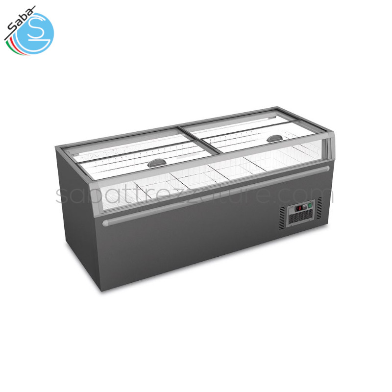 OFFERTA: Isola statica refrigerata vetro piatto MANHATTAN 21 - Apertura verticale - Illuminazione a led - Temperatura 0°C / +10°C e -22°C / -18°C - Dimensioni (LxPxH) 2100 x 850 x 870 mm - Assorbimento W 500 - Voltaggio V 220-240